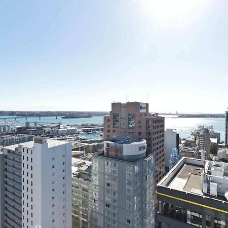 Modern 2 Bedroom Apartment 1 Minute To Skytower Окленд Экстерьер фото